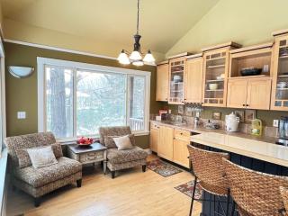 Woodshores Retreat - cozy retreat, hot tub, Lk MI - 3