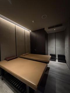 5-MinWalkBTS Pool-View 35th FL PrivateJacuzzi - 1