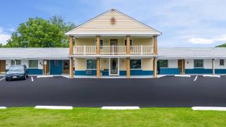 Econo Lodge Palmyra - Hershey - 1