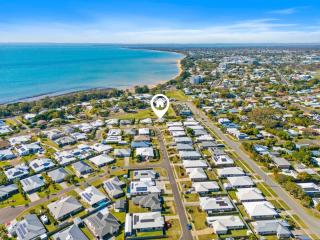 The Seahaven - Modern 5 Bedroom Family Home Close to Beach - 6