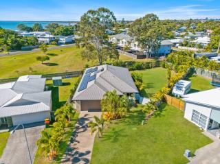 The Seahaven - Modern 5 Bedroom Family Home Close to Beach - 8