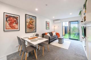 Modern Central Townhouse With Courtyard - 5