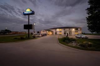 Days Inn by Wyndham York - 7