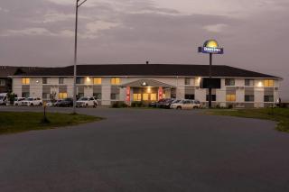 Days Inn by Wyndham York - 6