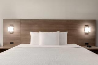 Baymont by Wyndham La Grange KY Southeast - 3