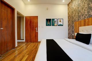 Townhouse Kurukshetra University Formerly Hotel Sr Grand - 2