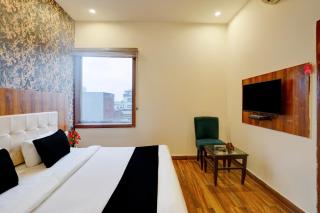 Townhouse Kurukshetra University Formerly Hotel Sr Grand - 1