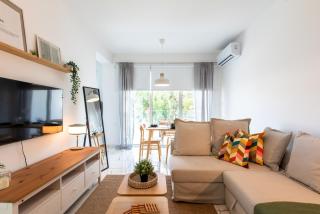 Platinum Breeze - 1-BR Apt & Balcony in Larnaca - 0