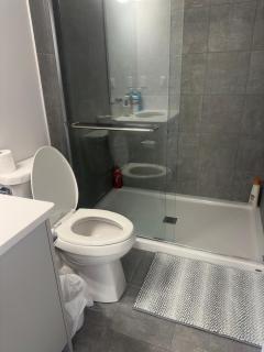 Private room Minutes to Calgary airport YYC, Downtown, Banff - 1