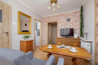 Spacious Studio with Balcony in Katowice by Noclegi Renters - 4