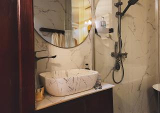 Geza Breeze Residence - 8