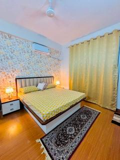 Royal Stay Home - 4