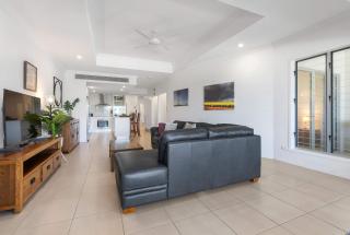 Verde at Island Views—Palm Cove Waterfront Bliss - 1
