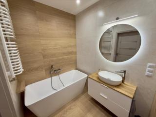 A modern apartment with air conditioning and a balcony - 6