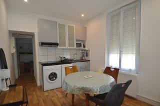 Appartement proche de la plage - wifi, bien agencé - 0