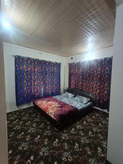 Royal Guest House - 0