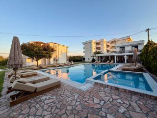 Riverside Apartments - 9