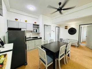 Seaview Deluxe Rainbow Paradise Tg Bungah 8pax - 2