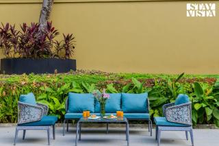 StayVista at Casa Darev with Pool, Lawn - 7