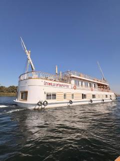 Étoile D Égypte Luxury Nile Dahabiya Cruise- Embarkations on Mondays 4 night cruise from Esna to Aswan - Fridays 3 night cruise from Aswan to Esna - 6