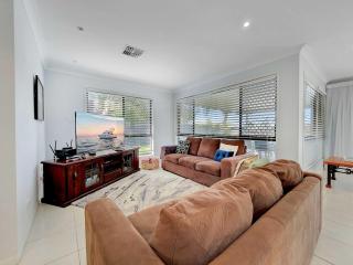 Spacious Family & Pet-friendly Home on the Canal -  - 9