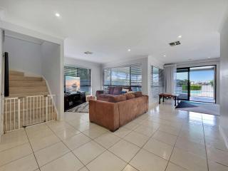Spacious Family & Pet-friendly Home on the Canal -  - 2