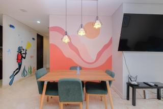 Luxury and Strategic 1BR Apartment at The Empyreal Epicentrum By Travelio - 3