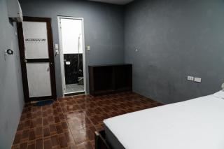 GoodJao Spacious Double Room with Extra Bed - 3