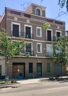 Modern pad in a great old barrio - 3