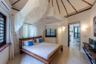 Tequila Sunrise Forest Cabana - on Diani Beach - 8