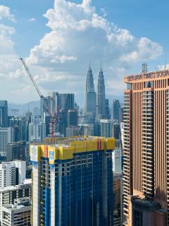 Lucentia Residence BBCC Modern City View Stay - 2
