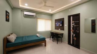 FabHotel Imperial Heights - 3