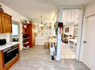 Jalynn homestay - 1