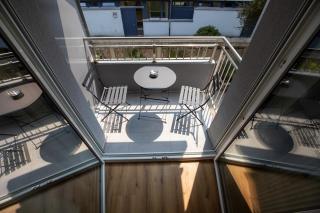 Bright Newly Renovated Apartment with Balcony - Special WHITE RABBIT 21 Apartment, Basel, up to 6 guests - 7