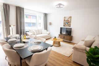 Bright Newly Renovated Apartment with Balcony - Special WHITE RABBIT 21 Apartment, Basel, up to 6 guests - 6