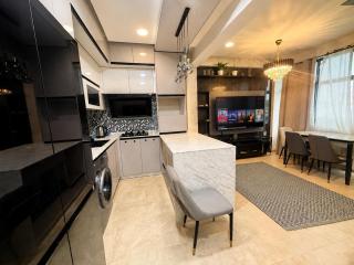 2BR Luxury Apartment Near Airport & Beach - 9
