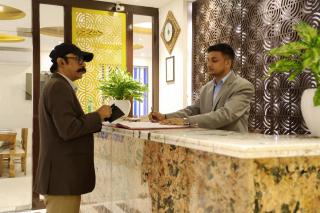 Hotel Cloud Suites Delhi Airport - 1