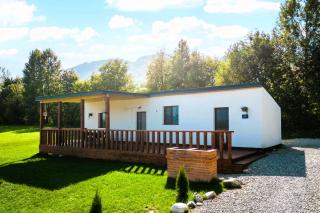 RAI Lodges Bran - Group-Friendly Private Retreat - 1