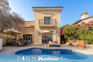 Vacationer Holiday Homes I Modern 3 Bed Villa I Private Pool I Luxury Retreat I Whispering Pines - 0