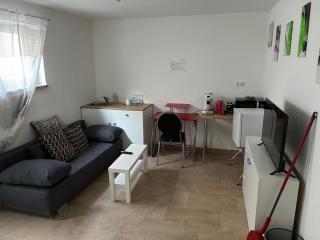 2 Zim helles KG Apartment - 2