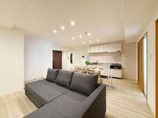 Tokaichi BLD by b hotel - 2BR Apt with Kitchen near Peace Park Walk to Tram - 3