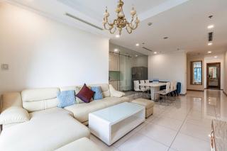 Landmark Vinhome Apartment - 3