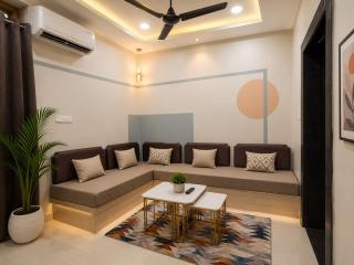 Home Escape Cozy Nook 1BHK Shree Vishala - 7