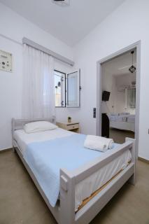 Selia A Family Home in Kalo Chorio - 5