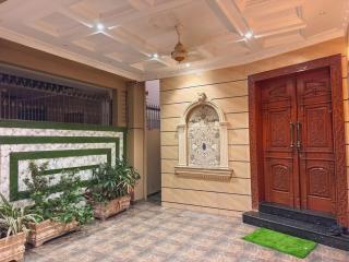 Spacious & Stylish 4-Bedroom Home in Prime DHA Phase 6 - 2