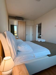 Boho Apartment & Balcony with Sunset View - 7