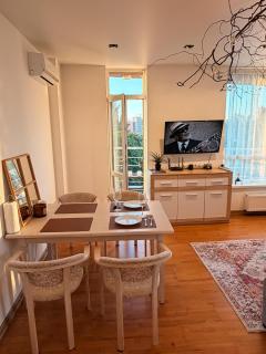 Boho Apartment & Balcony with Sunset View - 1