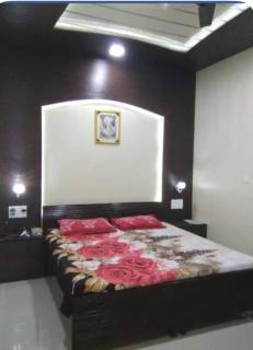 Premium Executive 2BHK Monthly Stay WiFi Kitchen - 1