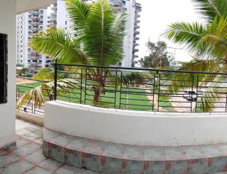 1 Bedroom Bungalow in Clifton Near Sea View - 2