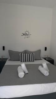 Raeti Fira Residence - 8